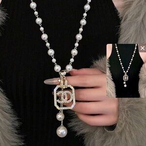 Fashion Jewelry Pearl and Gold Geometric Necklace